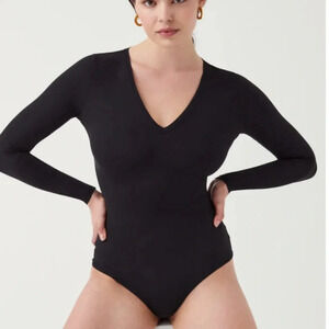 SPANX Suit Yourself Long Sleeve Thong Bodysuit goth minimalist sexy